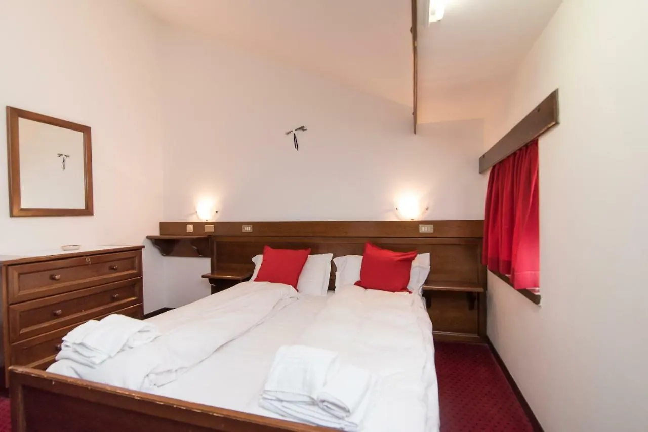 Locanda Ai Dogi Hotel Pieve di Cadore 3*,  Italy